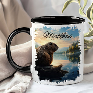 Mug Castor sur une bûche au lever du soleil dans la na