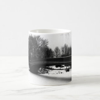 Mug Central Park NYC d'hiver de pont d'arc