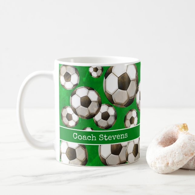Mug Champ de soccer vert personnalisé | Boules de foot (Avec donut)