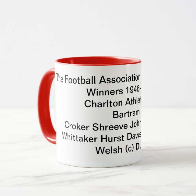 Mug Champion de la Coupe d'athlétisme de football 1947 (Devant gauche)
