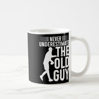 Mug Chemise drôle de golf à disque Ne sous-estimez jam