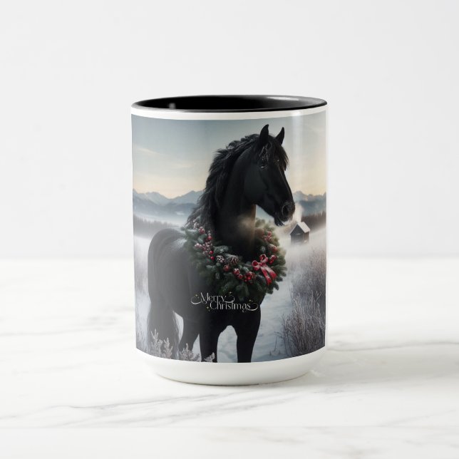 Mug Cheval noir dans la neige avec couronne de Noël (Centre)