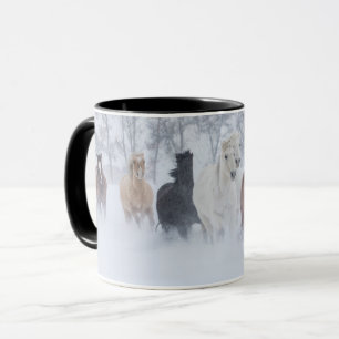 Mug Chevaux à travers la neige