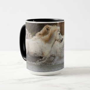 Mug Chevaux Camargue Blancs Courant dans l'Eau