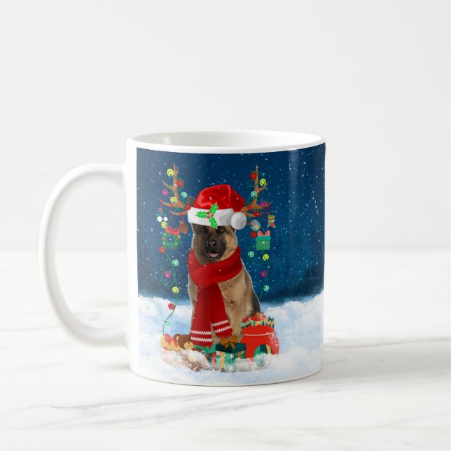 Mug Chien berger allemand en neige avec cadeaux de Noë (Gauche)