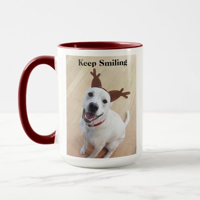 Mug Chien blanc souriant encourageant Noël rouge (Gauche)