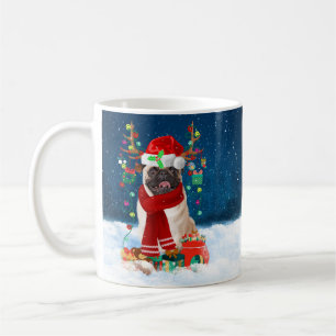 Mug Chien carlin en neige avec cadeaux de Noël