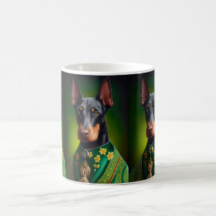 Mug Chien Doberman en robe de la Saint-Patrick