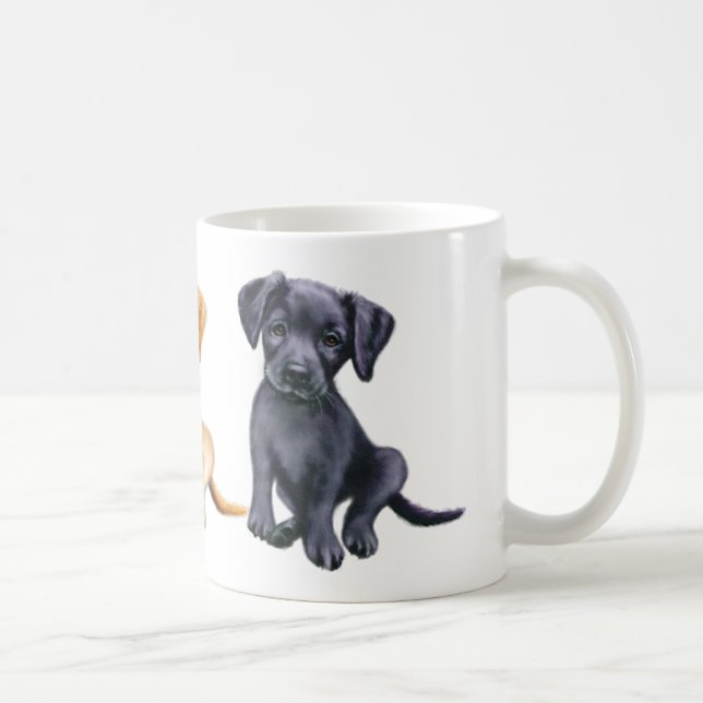 Mug Chiots mignons de Labrador, 3 couleurs sur une (Droite)