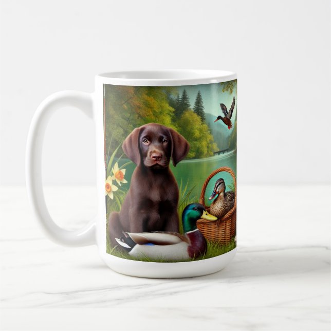 Mug Chocolat Labrador Chiot près d'un lac avec des can (Gauche)