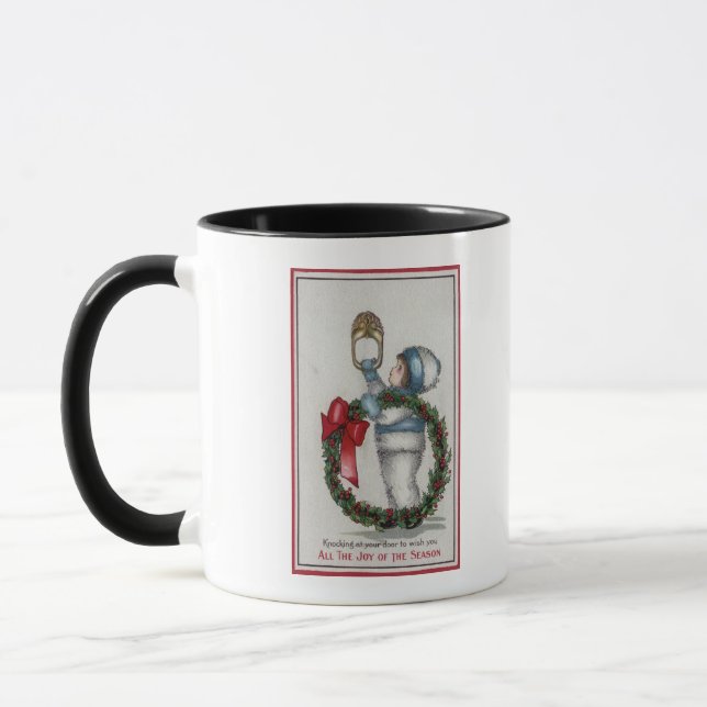 Mug ChristmasKid Holding Wreath Knocking (Gauche)