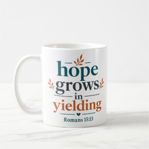 Mug Citation chrétienne minimaliste Hope Grows In Yiel