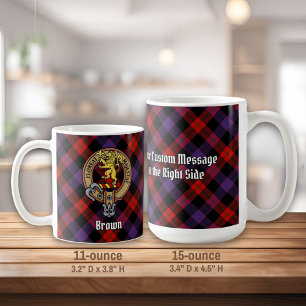 Mug Clan Brown Crest sur Tartan