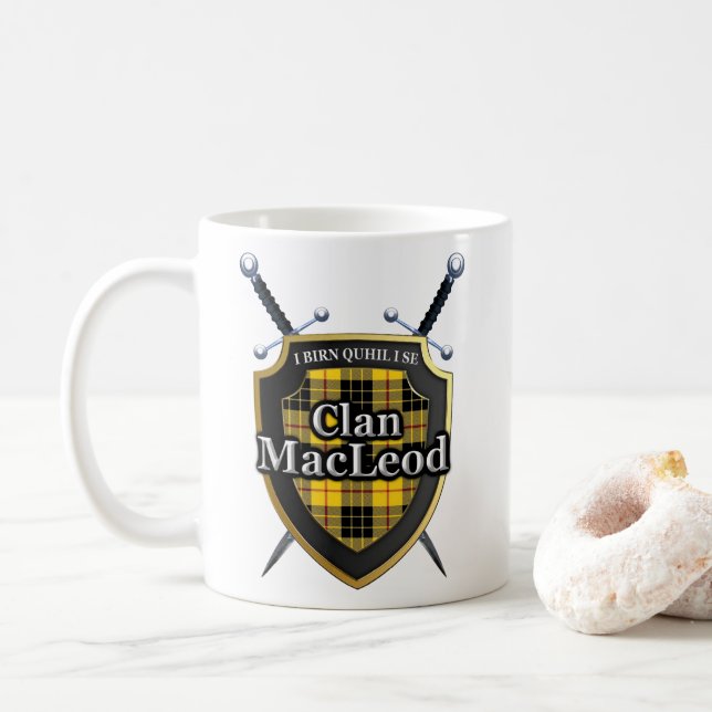 Mug Clan classique MacLeod II épées et Bouclier tartar (Avec donut)