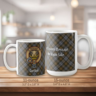 Mug Clan Gordon Crest sur Tartan Patiné