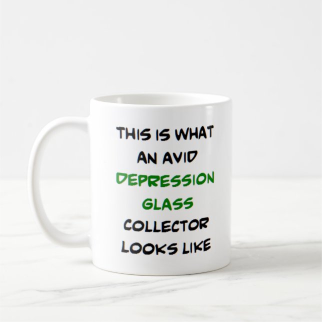 Mug collectionneur de verre dépressif, avide (Gauche)