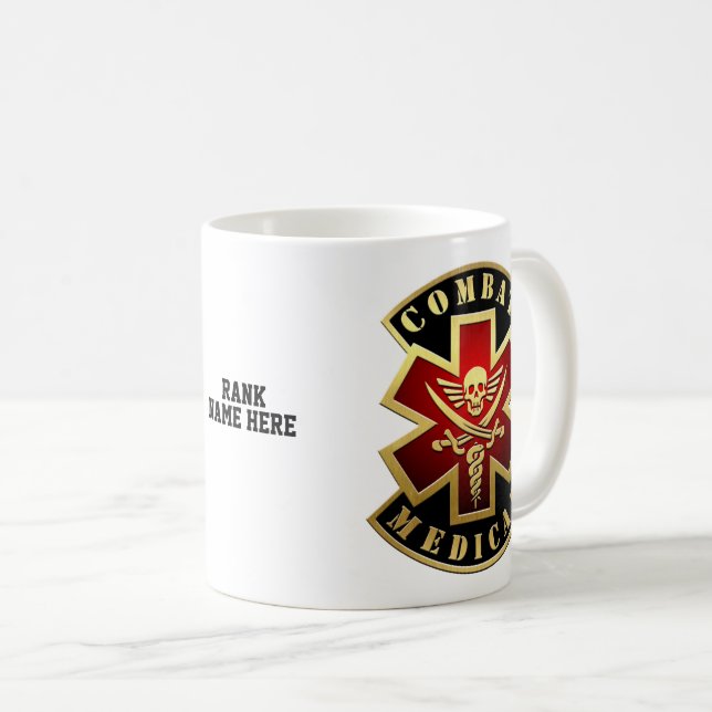 Mug Combattre le patchs croisé crâne et épées Médicale (Devant droit)