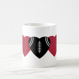 Mug Conception de cœur de football rouge et noir