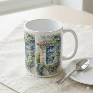 Mug Cottage aux murs de pierre à fenêtre bleue avec vi