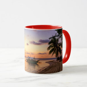 Mug Coucher de soleil sur l'île de Tahiti, plage trop