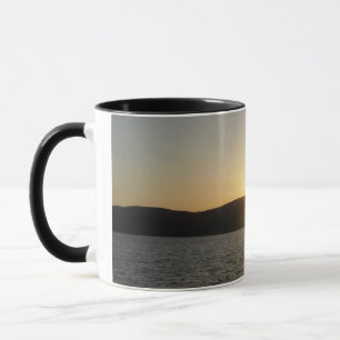 Mug Coucher du soleil sur le lac Onota : Vertical