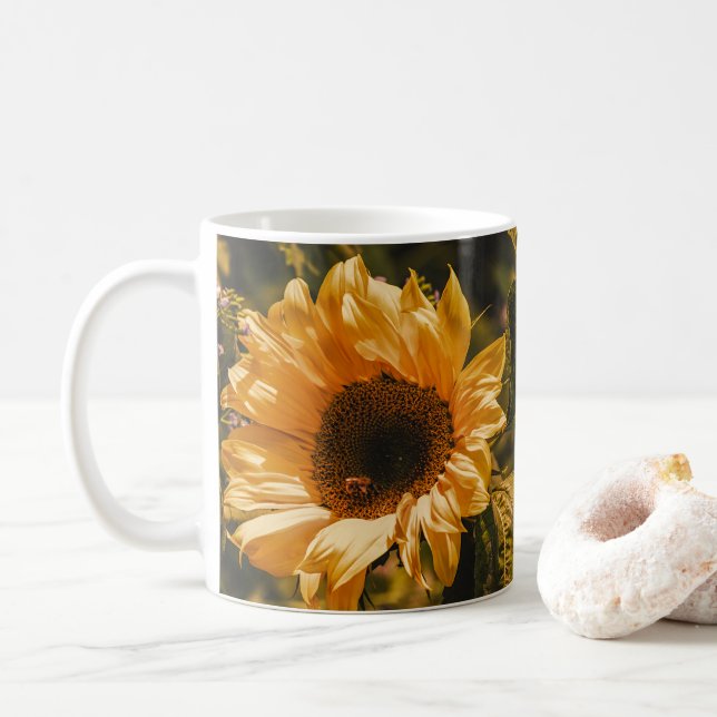 Mug Coupe de café de tournesol jaune simple (Avec donut)