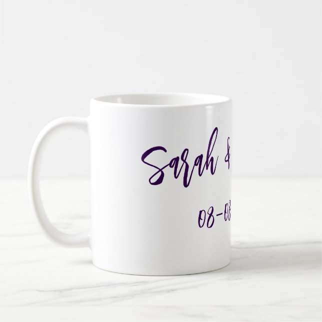 Mug couple de mariages. Nom date violet simple mo mini (Gauche)