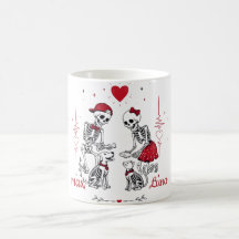 Couple de squelettes nourrissant un chien et un ch