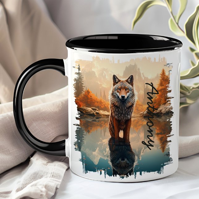 Mug Coyote dans le reflet du lac en automne (Créateur téléchargé)