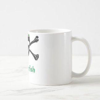 Mug Crâne irlandais et os croisés de pirate