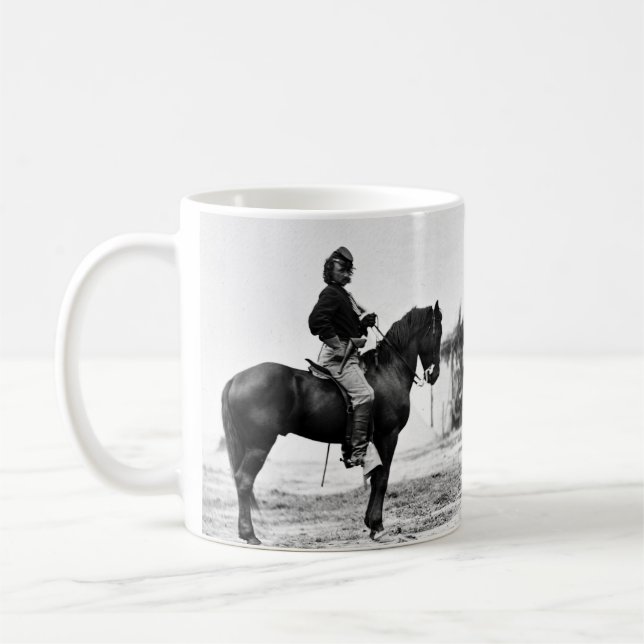 Mug Custer et Pleasanton (Gauche)