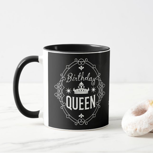Mug Custom Elegant Birthday Queen Typography Black (Avec donut)