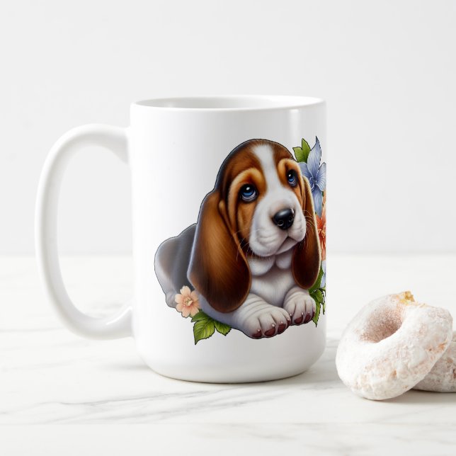 Mug Cute Basset Hound Chiot assis avec des fleurs (Avec donut)
