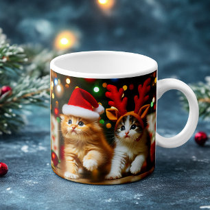 Mug Cute chatons avec le Père Noël et les casquettes d