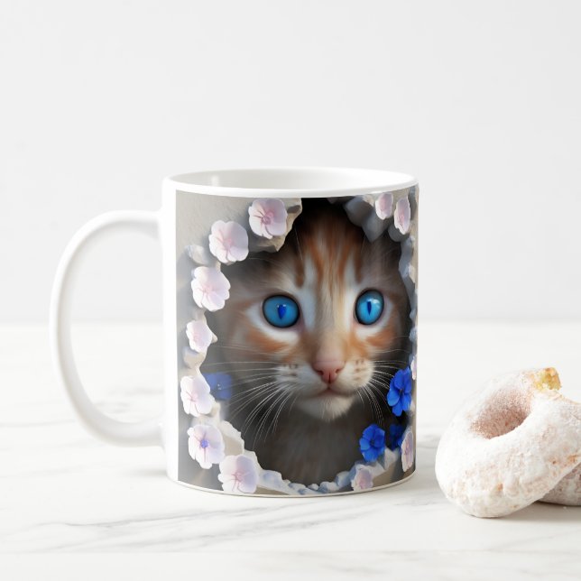 Mug Cute Kitten Peeking à travers un trou dans le mur (Avec donut)
