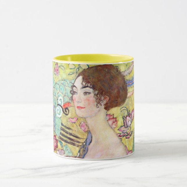 Mug Dame avec ventilateur par Gustav Klimt, Japonisme  (Centre)