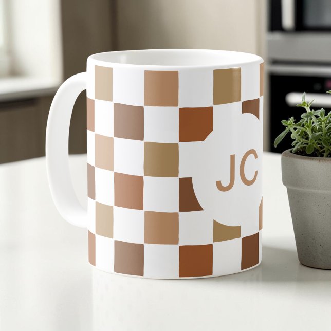 Mug Damier Marron Moderne Simple Monogramme (Monogram Checkered Brown Modern Simple Coffee Mug)