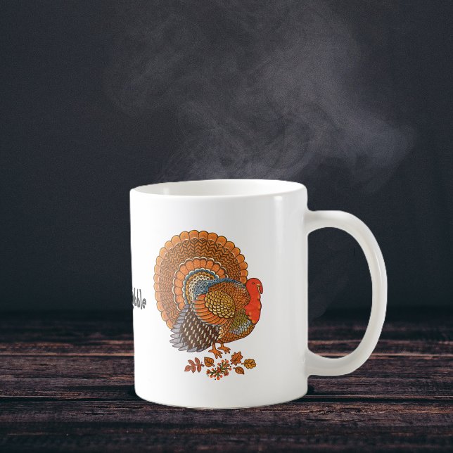 Mug de café de dinde de Thanksgiving (Colourful male turnkey with fanned tail standing in leaves on Thanksgiving coffee or tea mug.)