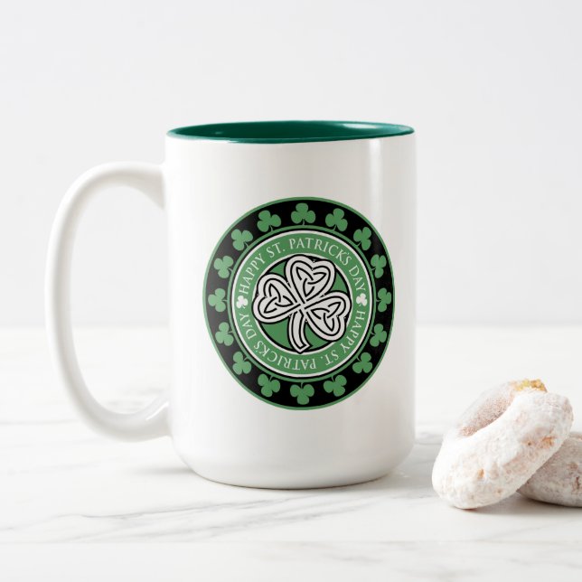 Mug de la Saint Patrick à deux tons personnalisabl (Avec donut)