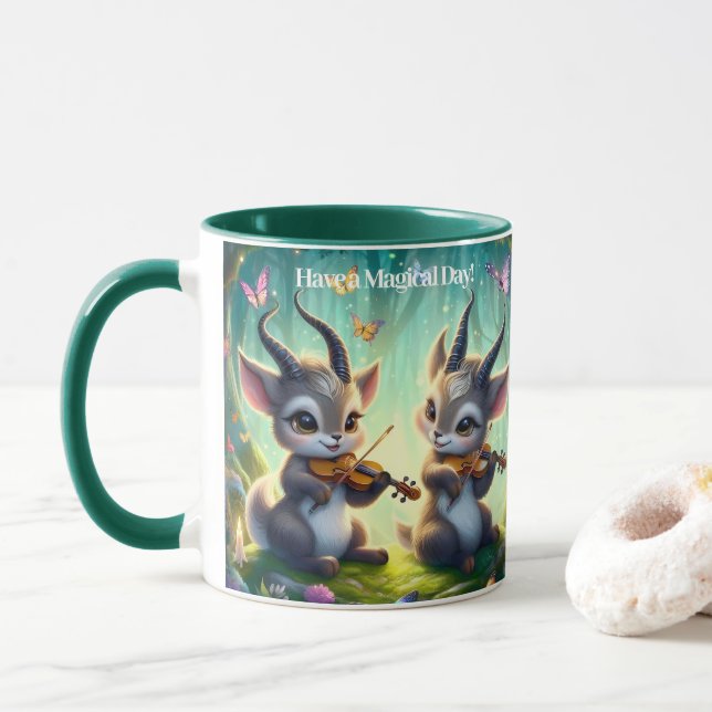 Mug De mignons saolas jouent aux violons dans une forê (Avec donut)