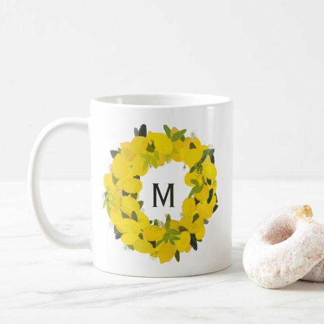 Mug de monogramme de couronne de citron peint à la (Avec donut)