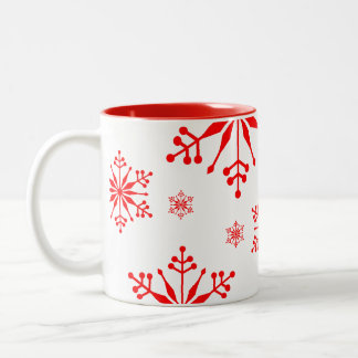 Mug de Noël aux flocons de neige en rouge.