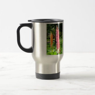 Mug De Voyage Lupines dans un jardin de chalets - Martha's Viney