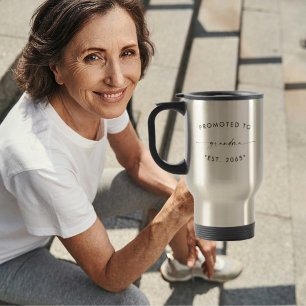 Mug De Voyage Promu à la Faire-part de grossesse de grand-mère