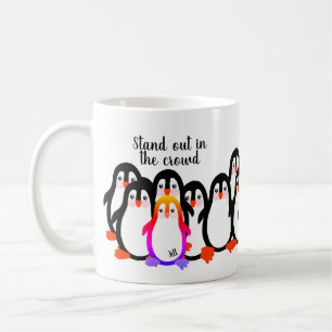 Mug Debout dans le pingouin de la foule