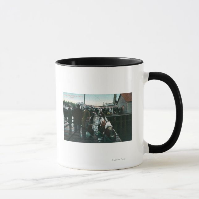 Mug Des Indiens vendent des Curios à Yakital, Yukon (Droite)