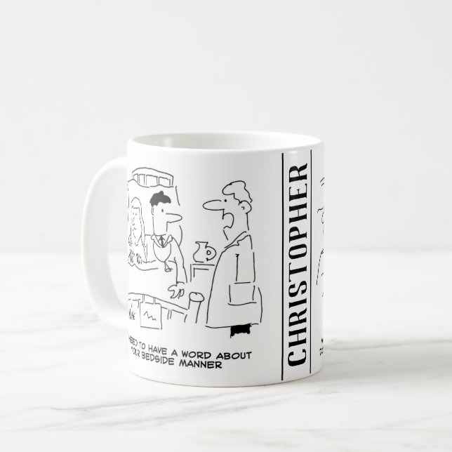 Mug Deux caricatures de jeunes médecins surchargés de  (Devant gauche)