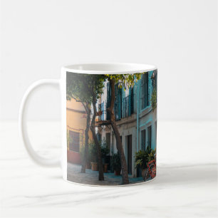 Mug Deux tables marron dehors