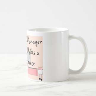 Mug Directeur d'infirmière qui fait des cadeaux d'une