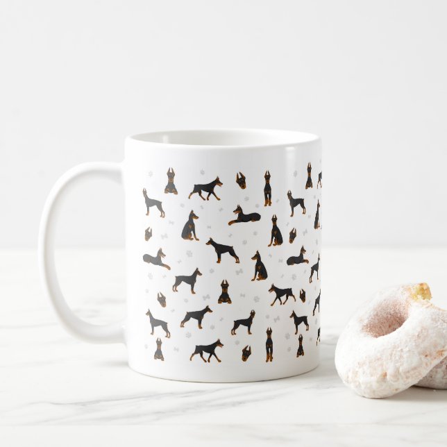 Mug Doberman Pinscher dog (Avec donut)